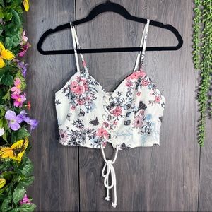 =💙2/$40💙NWT Vanilla Sky Floral Printed Lace Up Crop Top Size Medium